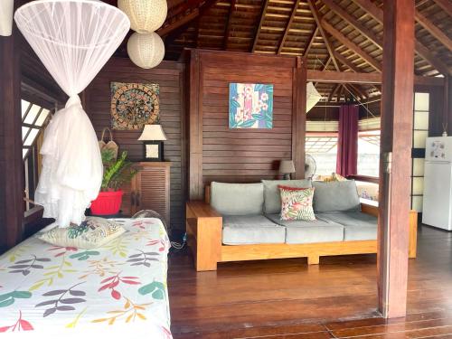 Heipoe Lodge in Faaroa Öböl