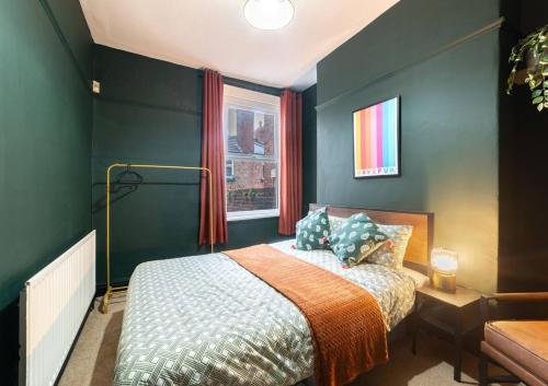 Best Work Stays 4 Bedroom Washer FreeParking in Edge Hill