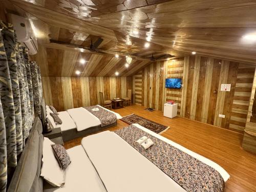 Deluxe Double Room with Two Double Beds