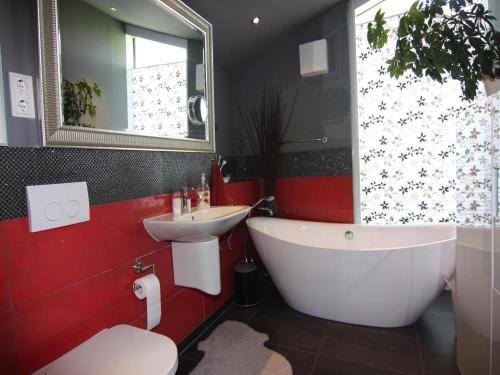 Bathroom, Appartementhaus Calmsailing, Borgerende in Borgerende-Rethwisch