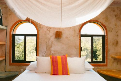 655877152 Zamas Hotel