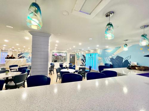 設施, 拉尼凱島度假村 (Lani Kai Island Resort) in 水濱/海灘