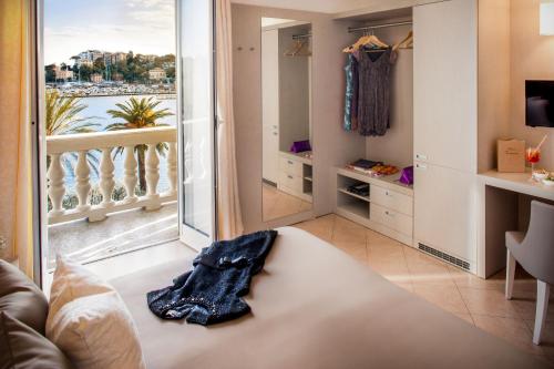 Hotel Vesuvio - image 8