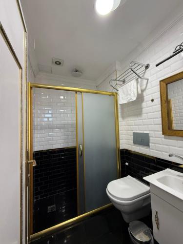 Double or Twin Room image 6