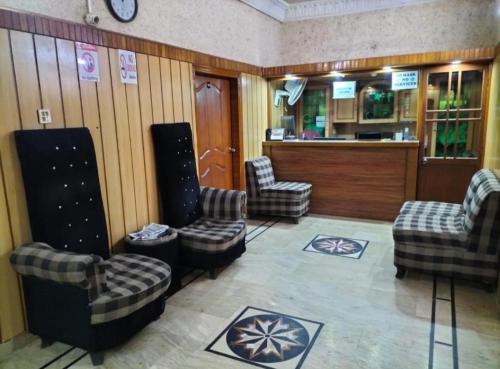 Facilities, Karachi Motel Guest House in Karachi