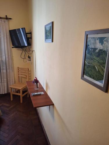 Two-Bedroom Chalet image 10