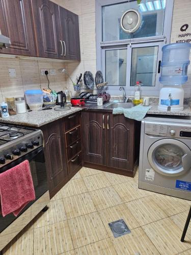 Konyha, Paradiso Hostel in Mohammed Bin Zayed Város