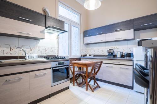 Apartment Near Opera in Downtown Budapest, Budapešť (fotografie 9)