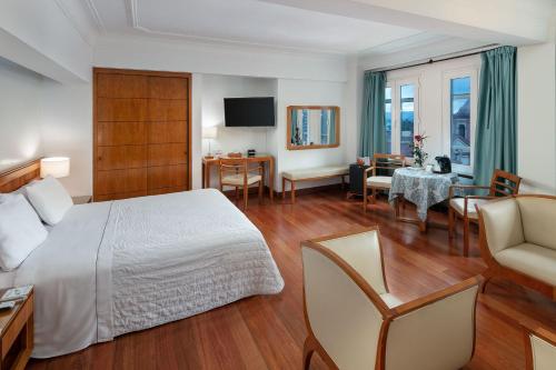 Utvendig, Hotel De La Opera near Museet for kolonial kunst