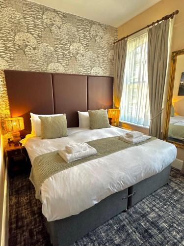 The Red Cow - Guest House - image 13