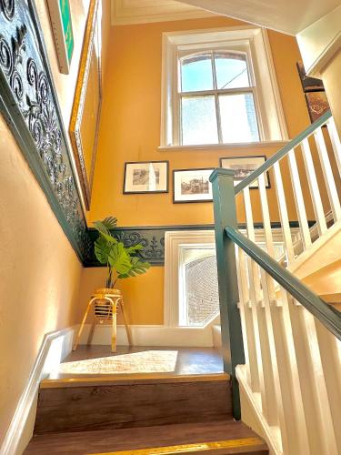 The Red Cow - Guest House near White Cross