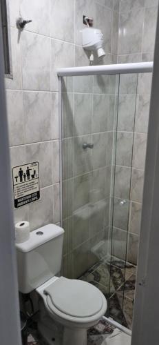 Standard Triple Room image 5