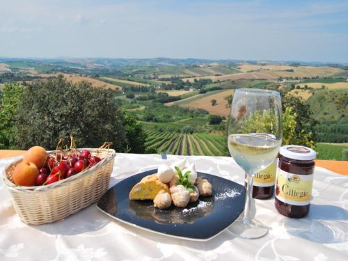 設施, Farmhouse in Marche with Pool & Wine Tours in 蒙泰卡羅托