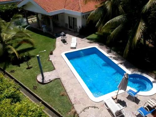 Casa de Playa en residencial las Veraneras San Fer in Los Cobanos