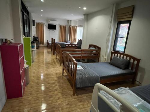 수랏타니 PR Home Suratthani 호텔 스위트룸