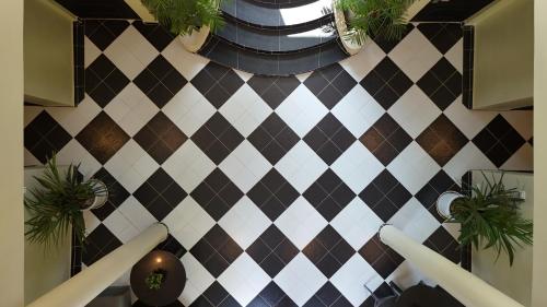 Lobby, Chateau Nesat in Chrous Pichnil