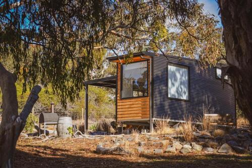 Sandy Hill Forest Tiny Home in Yankalilla