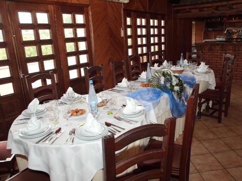 餐廳, Residencial Albergaria in 帕雷德斯德高拉