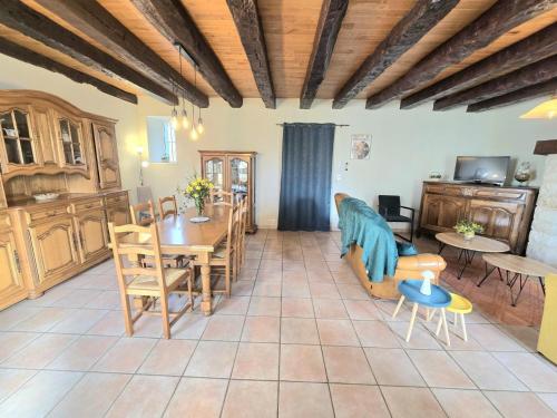 Gîte de charme avec cheminée en Dordogne - FR-1-616-466 (Gite de charme avec cheminee en Dordogne - FR-1-616-466) in Hautefort