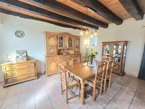 Gîte de charme avec cheminée en Dordogne - FR-1-616-466 (Gite de charme avec cheminee en Dordogne - FR-1-616-466) in Hautefort
