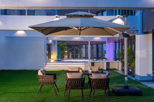 Home2 Suite by Hilton Yiwu World Trade Center – Yiwu, FL