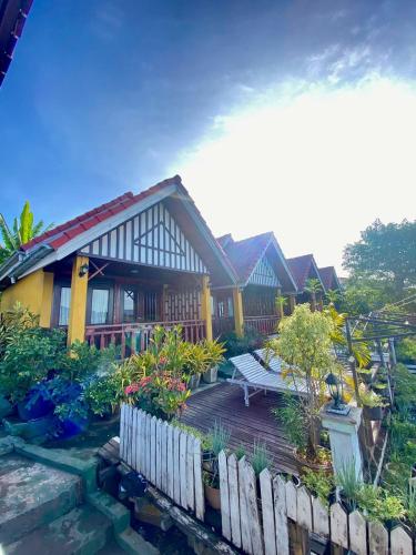 Golden Hotel Dondet in Muang Khong