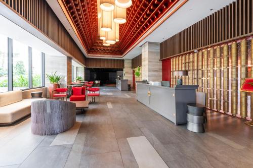 Mandala Oceanfront Driftwood Resort - 로비