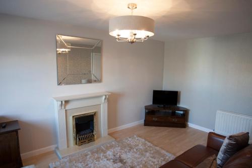 Fonthill Apartment - image 8