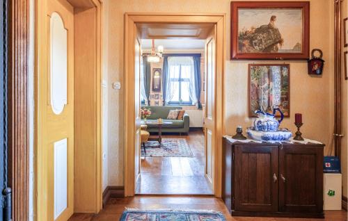 Exterior view, Cozy Home In Draz With House A Panoramic View in Batina