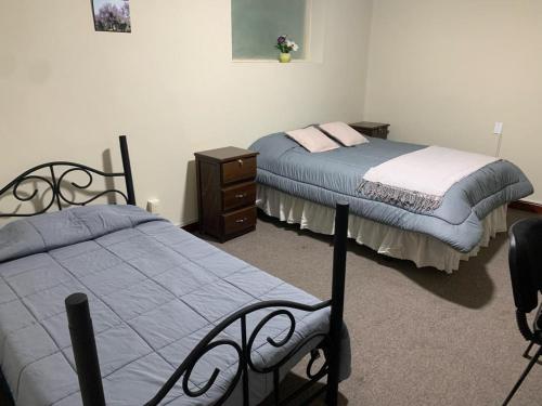 Standard Twin Room image 2