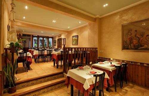 Étterem, Hostal i Apartaments Populetus in Poboleda