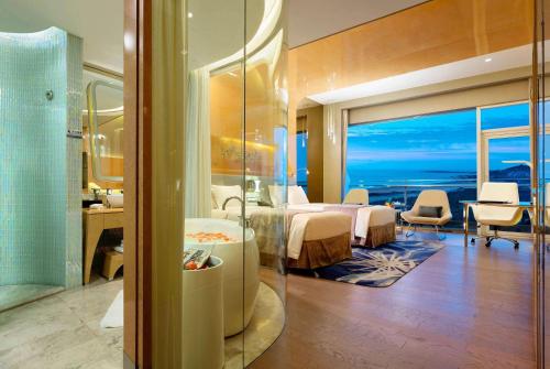 room detail thumbnail 1