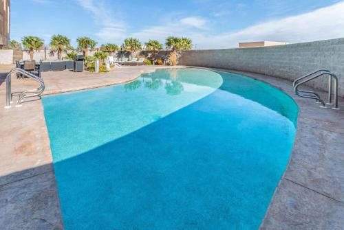 La Quinta by Wyndham Carlsbad - image 7