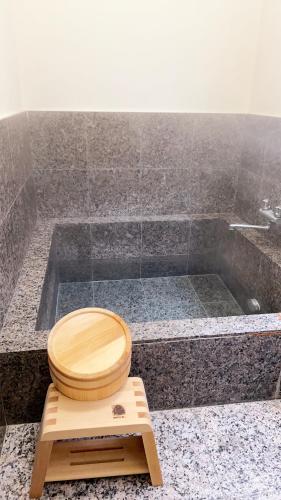 Hot tub, 富士山が見える 南箱根 熱海 貸切別荘 リゾートハウス トモ2 in Kannami