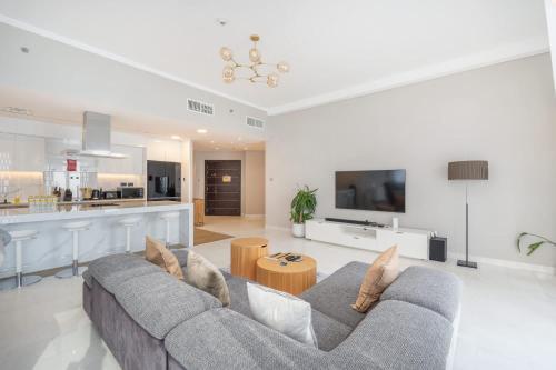 Luxury 4BR Home in Marina with Stunning Palm Views, Дубай (фото 2)