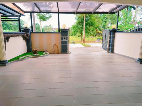 Area Bandar Putra Kulai 4-6BR near AEON IOI Airport