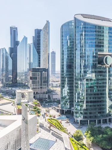 Luxury Apartment in the Iconic Park Towers - image 14