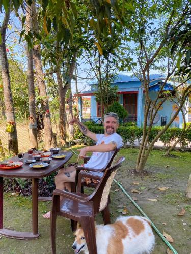 Makanan dan Minuman, Hotel Tiger's Den - Peace Home, Family -an exciting adventurous park safari, arranger in Chitwan