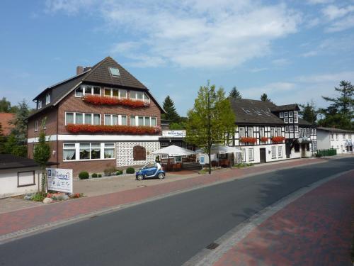 . Akzent Hotel Zur Wasserburg - Hotel Garni bed & breakfast