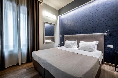 Double Room image 10