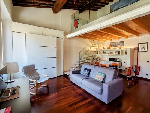Cavour Suite Mezzanine by 360Rentals 4