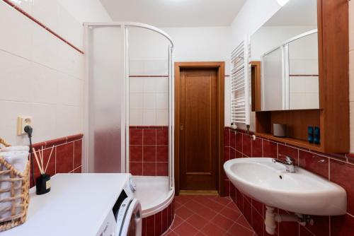 Bright Morya Sky Apartment in Vinohrady, Praga (foto 8)