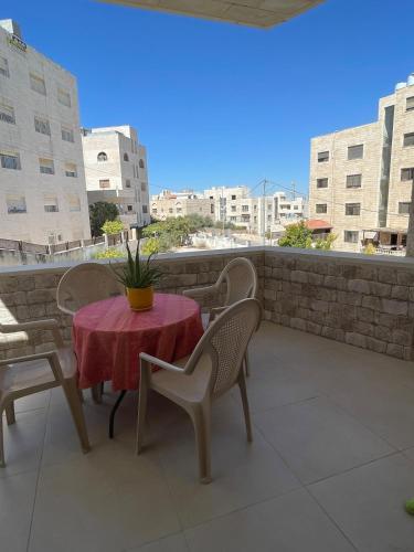 Two-Bedroom Apartment with Garden View image 8