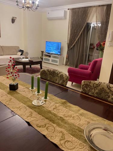 Two-Bedroom Apartment with Garden View image 2