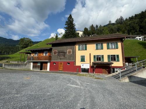 AlpenHaus, farmhouse in 特里森貝格