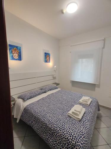 Economy Double Room image 6
