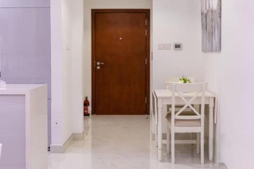 Stylish Studio 5 min Walk to Mall & Burj Khalifa, Дубай (фото 3)
