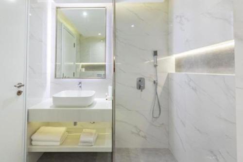 Stylish Studio 5 min Walk to Mall & Burj Khalifa, Дубай (фото 7)