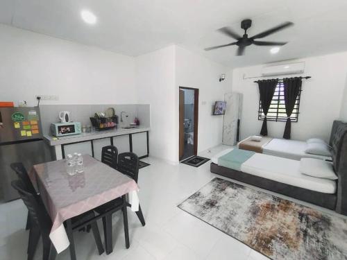 Sofia roomstay in Kijal