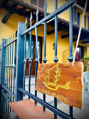 La casa gialla gîte à louer Usigliano